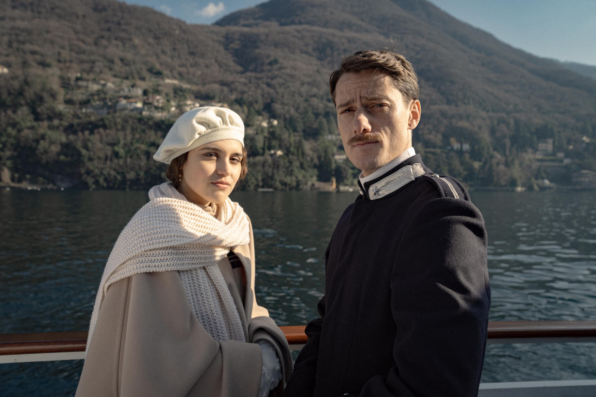 Una finestra vista lago locandina